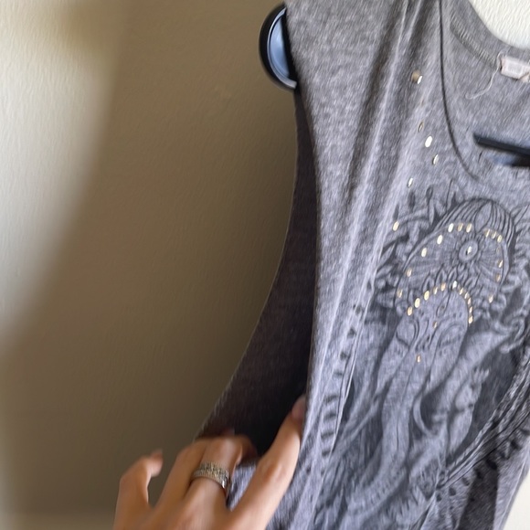 Title Unknown Cropped Meditating Elephant Muscle T-Shirt - Picture 9 of 9